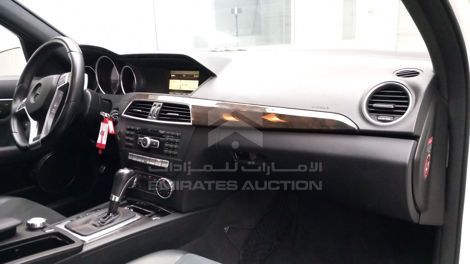 2014 MERCEDES C200 VIN: WDDGF4JB1EA902927