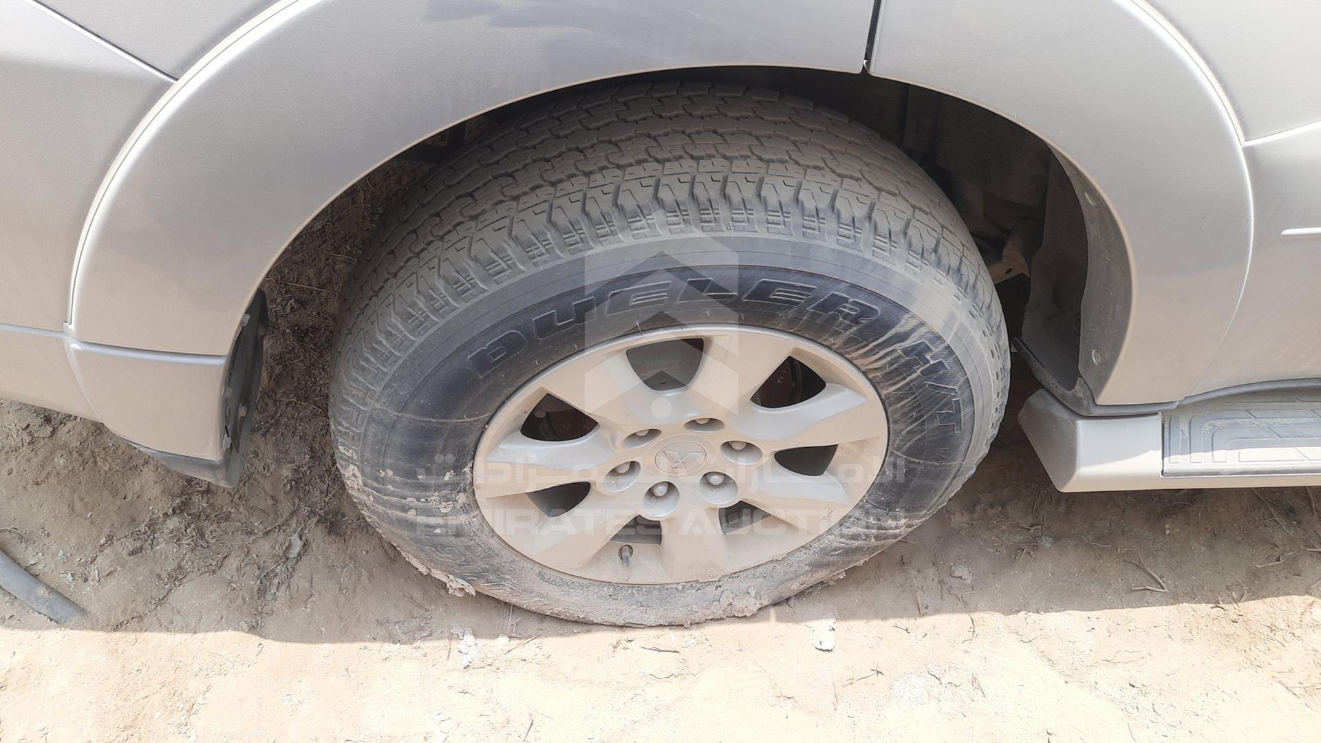 2013 MITSUBISHI PAJERO VIN: JMYLRV95WDJ708321