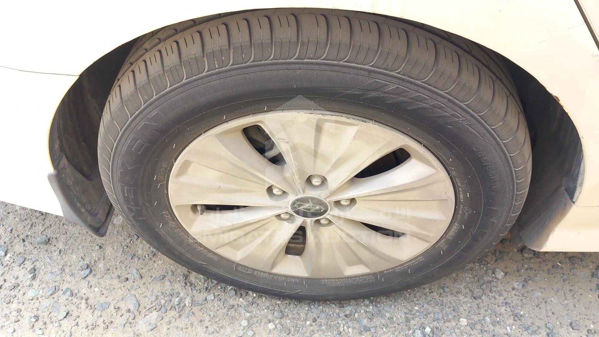 2019 HYUNDAI SONATA VIN: KMHE24138KA092970