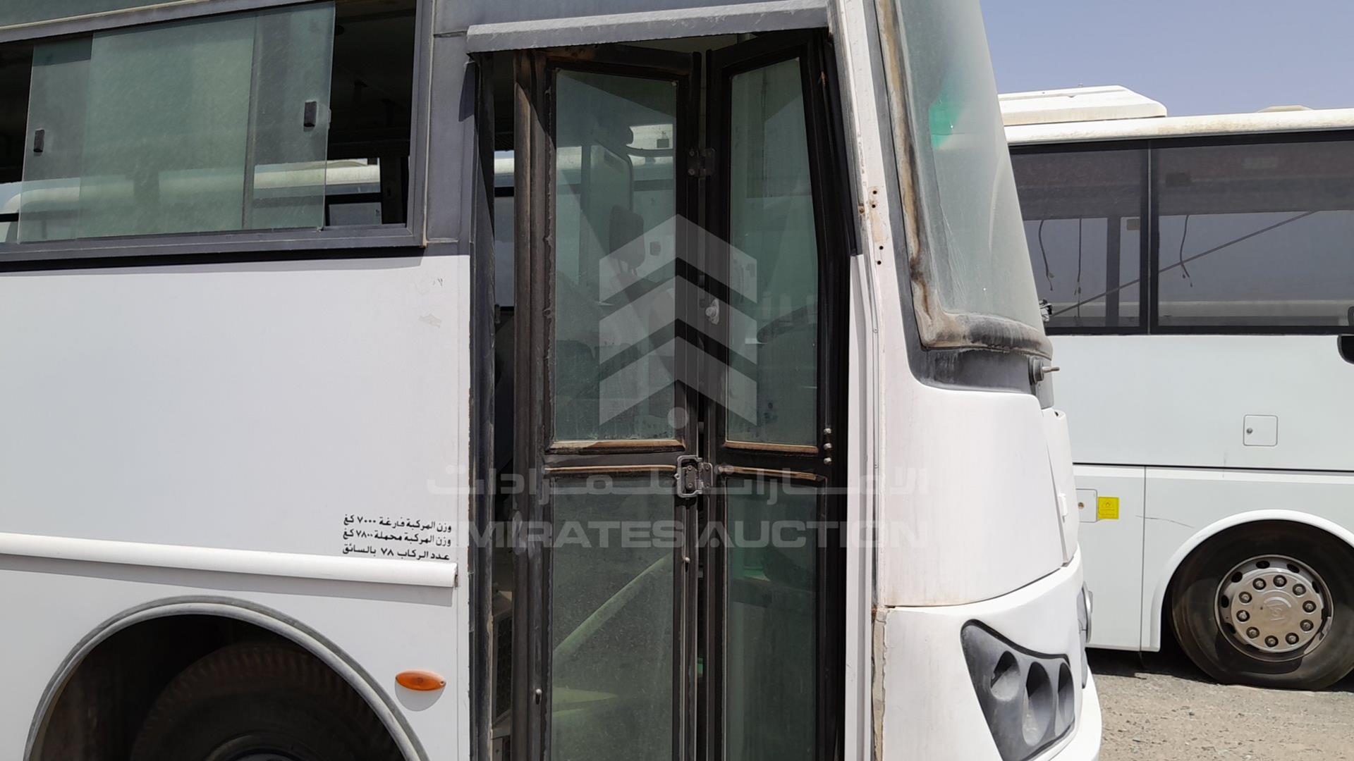 2016 TATA BUS VIN: MAT449253G0L01940