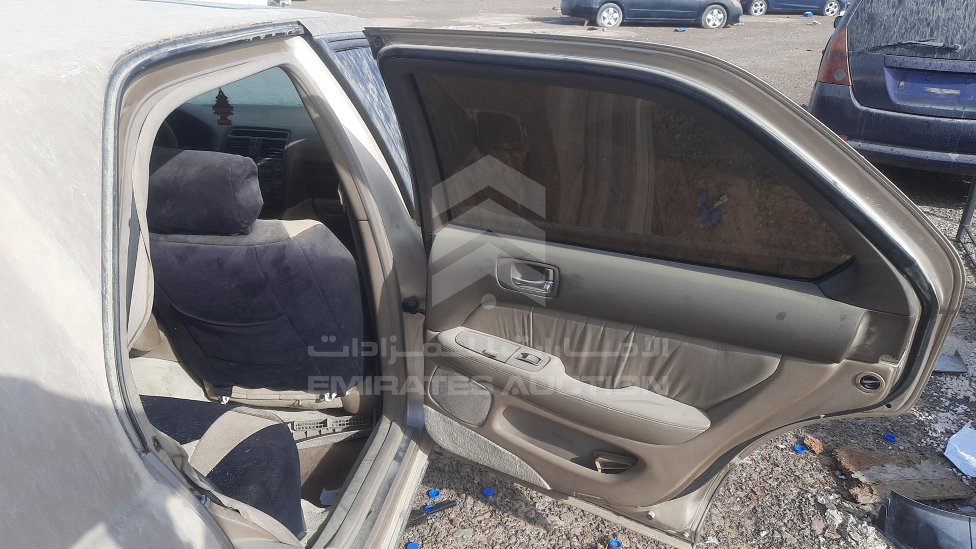 1996 LEXUS LS400 VIN: JT8BH22F2T0036998