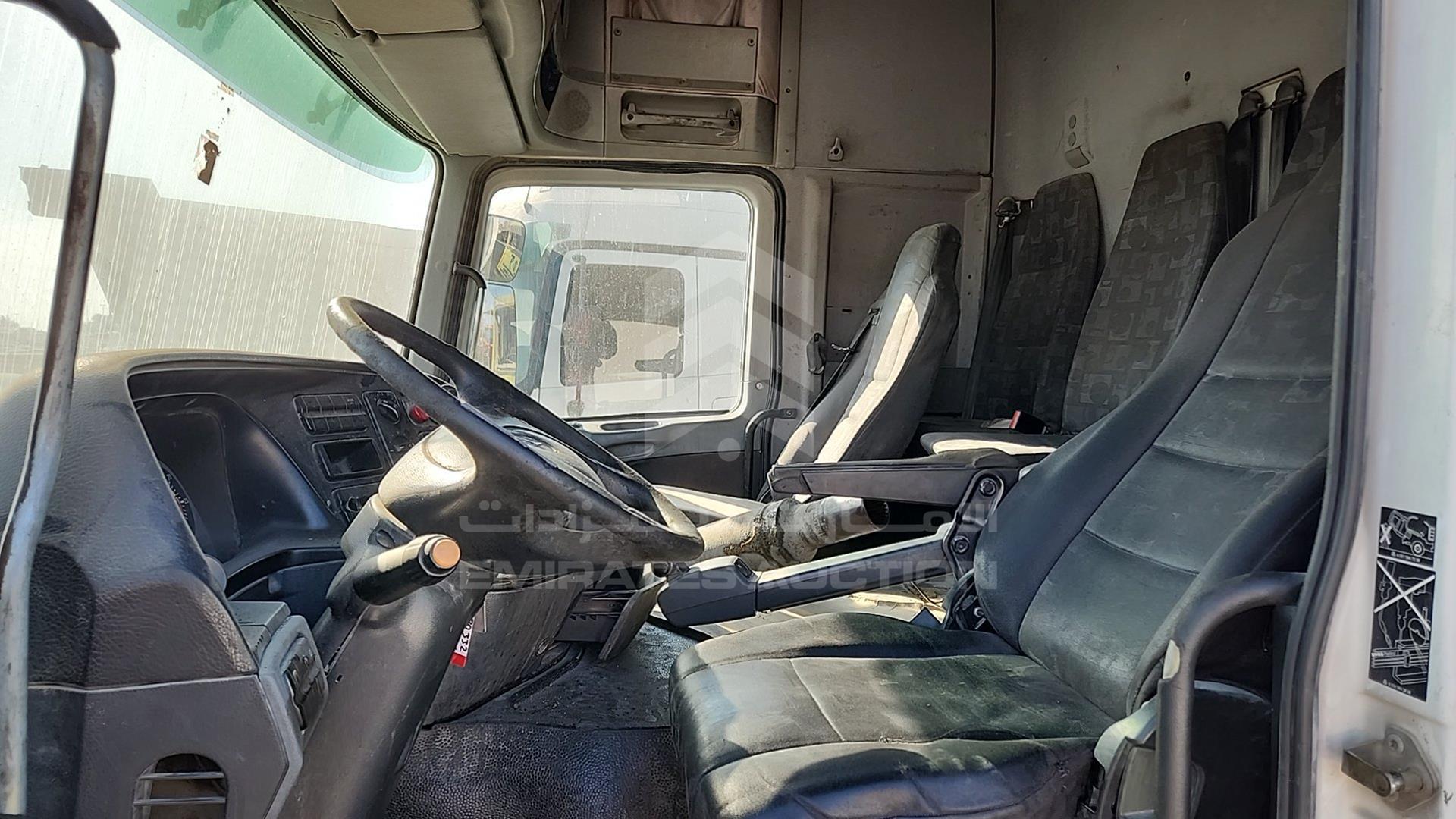 2008 MERCEDES ACTROS VIN: WDAKHCAA98L280332