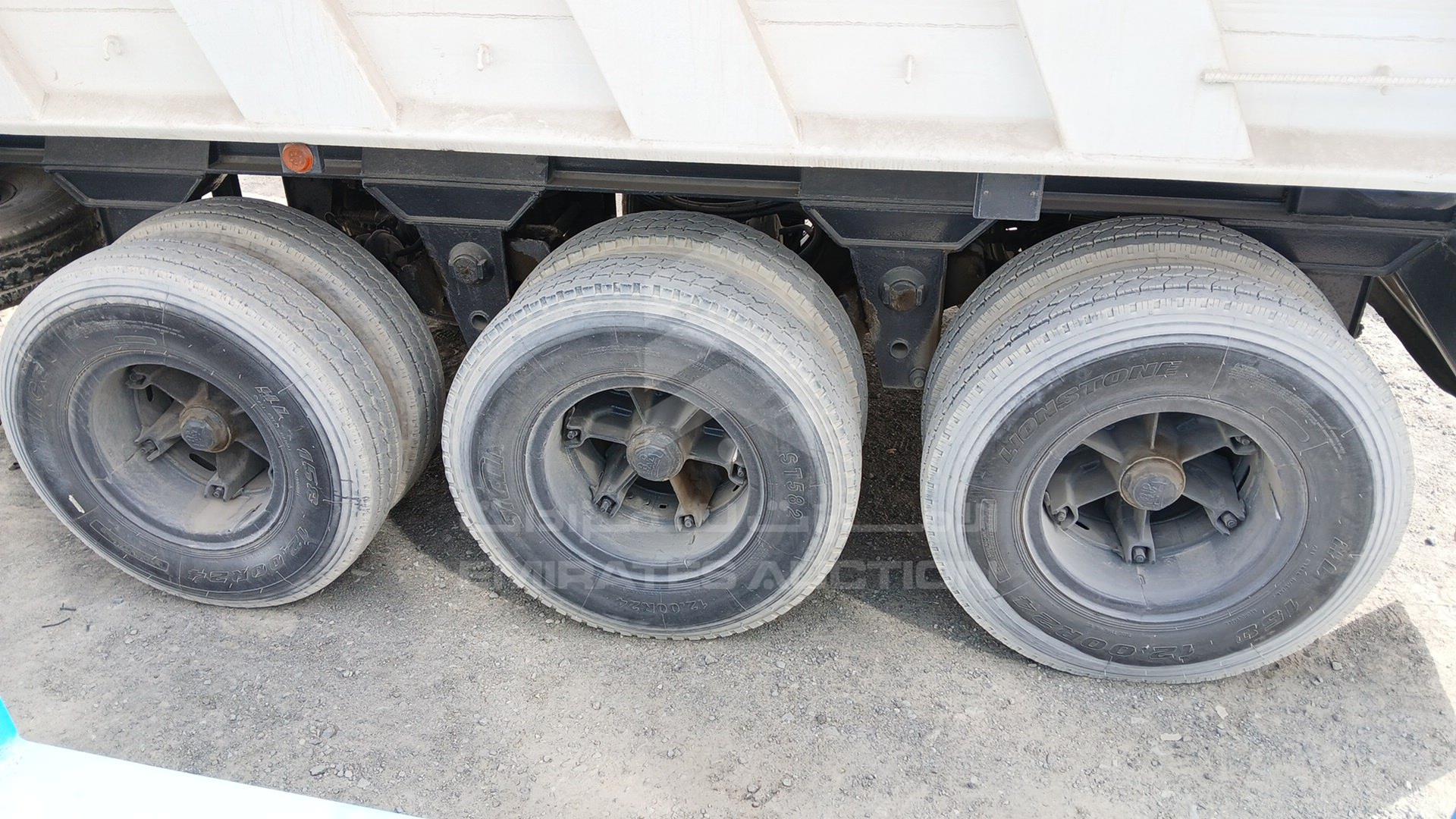 2017 TRAILER BOX 3XL VIN: D121886DXBTRAILER