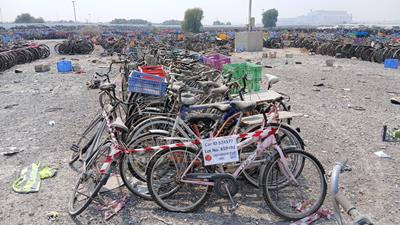  100 Bicycles