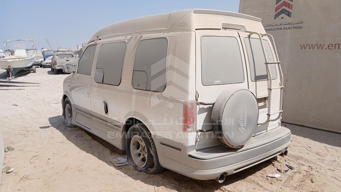 1998 Chevrolet Astro — Rear Left Angle — Photo 6