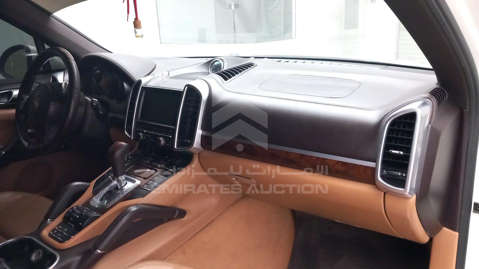 2011 PORSCHE CAYENNE VIN: WP1ZZZ92ZBLA50727