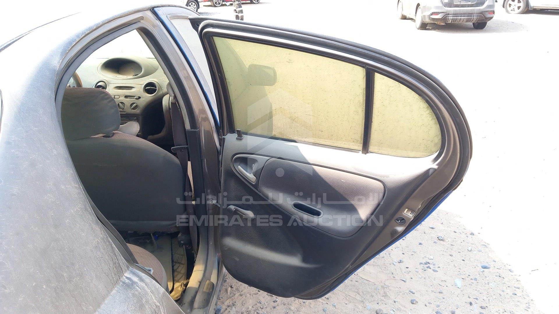 2005 TOYOTA ECHO VIN: JTDBW133050069233