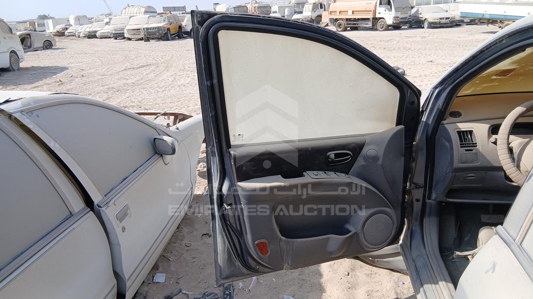 2004 Hyundai Matrix — Front Left Door — Photo 10