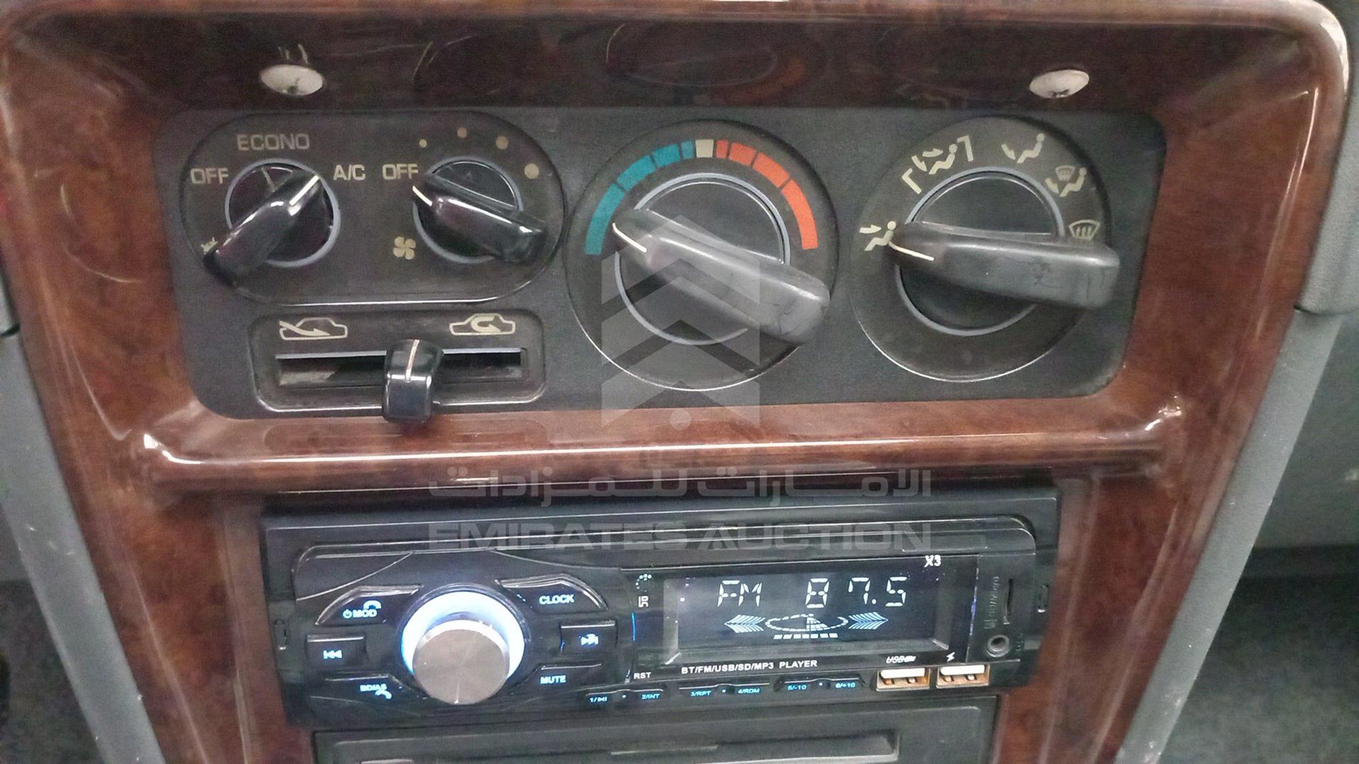 1999 MITSUBISHI PAJERO VIN: JMYORV230XJ000272