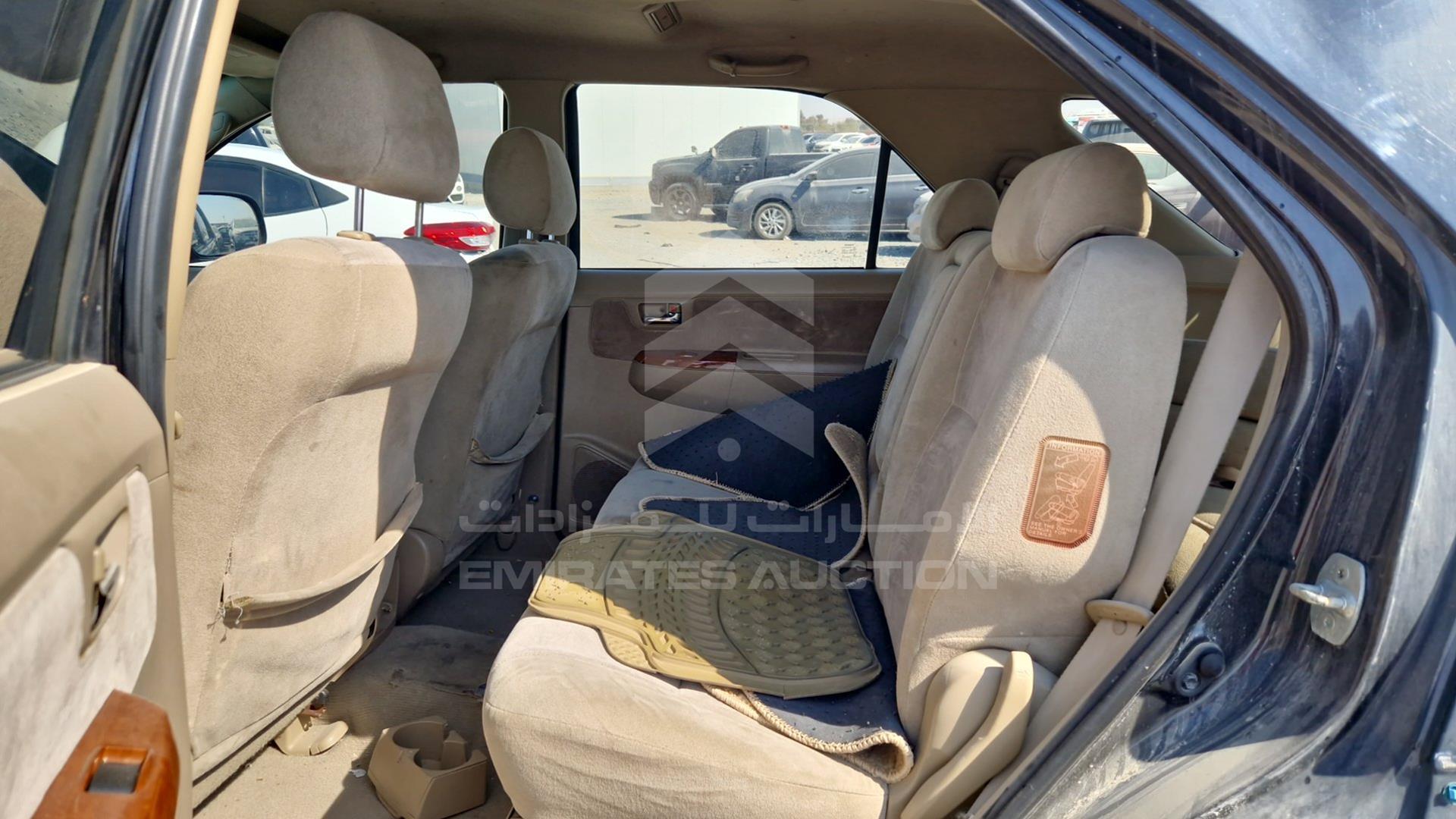 2011 TOYOTA FORTUNER VIN: MHFYU59G2B7015165