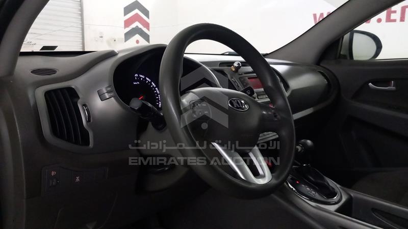 KNAPB8120D7397582 Auction: EmiratesAuction Lot: 409191 KNAPB8120D7397582 Kia Sportage 2013 SILVER Photo 11