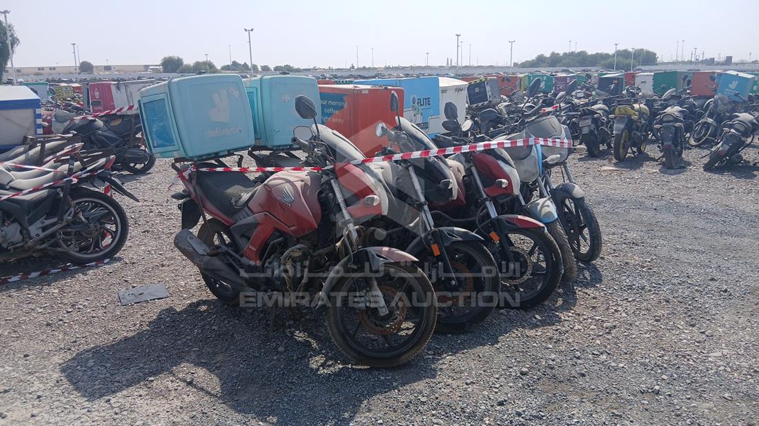 5 Motorbikes — Front Right Angle — Photo 11