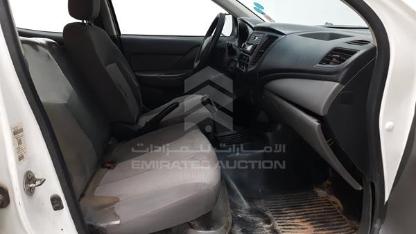 MMBJNKJ30GH045283 Mitsubishi L 200