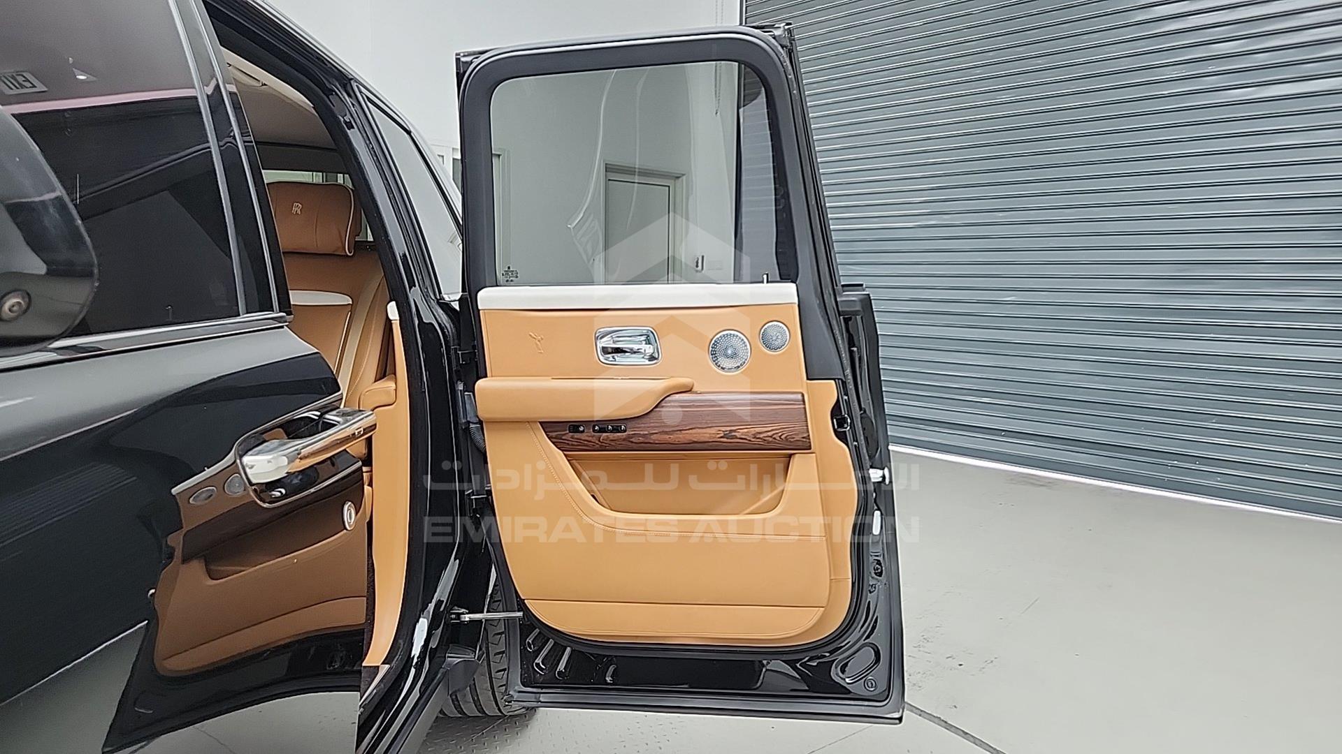 2019 ROLLS-ROYCE CULLINAN VIN: SLA689X58KU113934