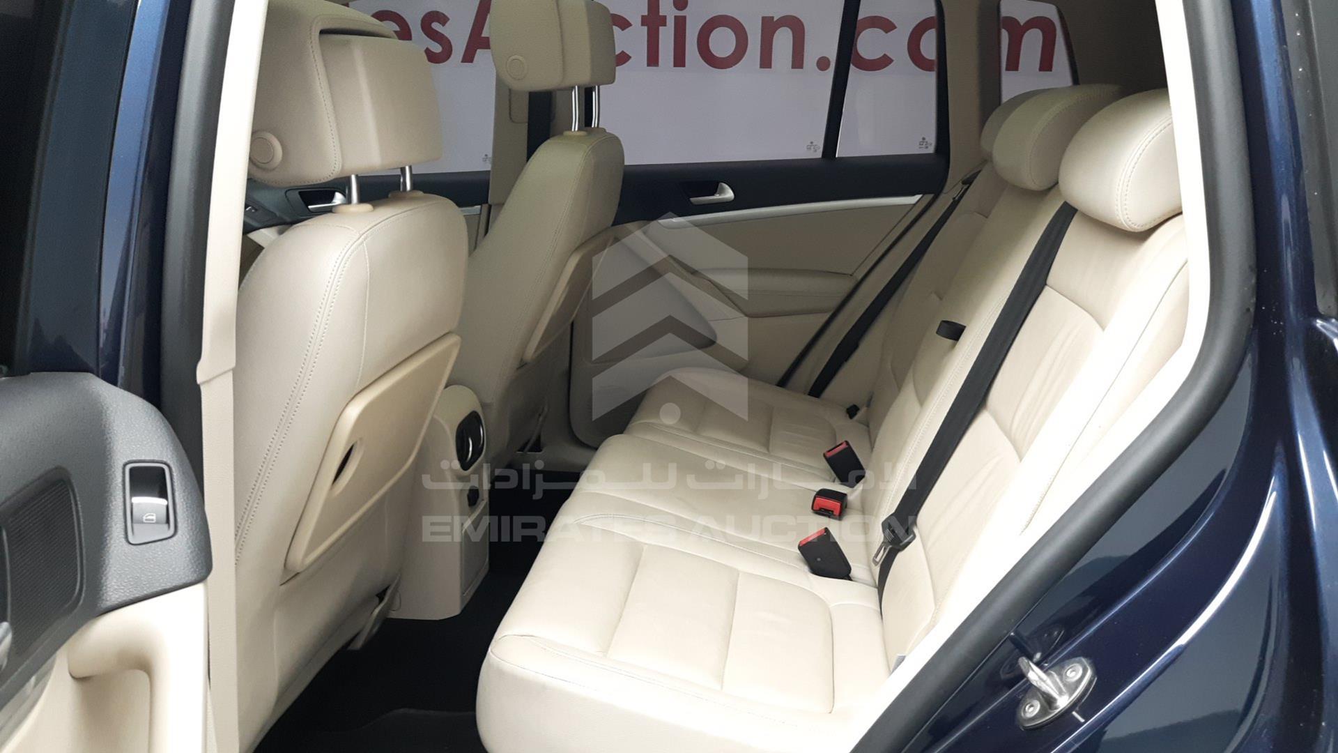 2015 VOLKSWAGEN TIGUAN VIN: WVGCE2AX1FW500403