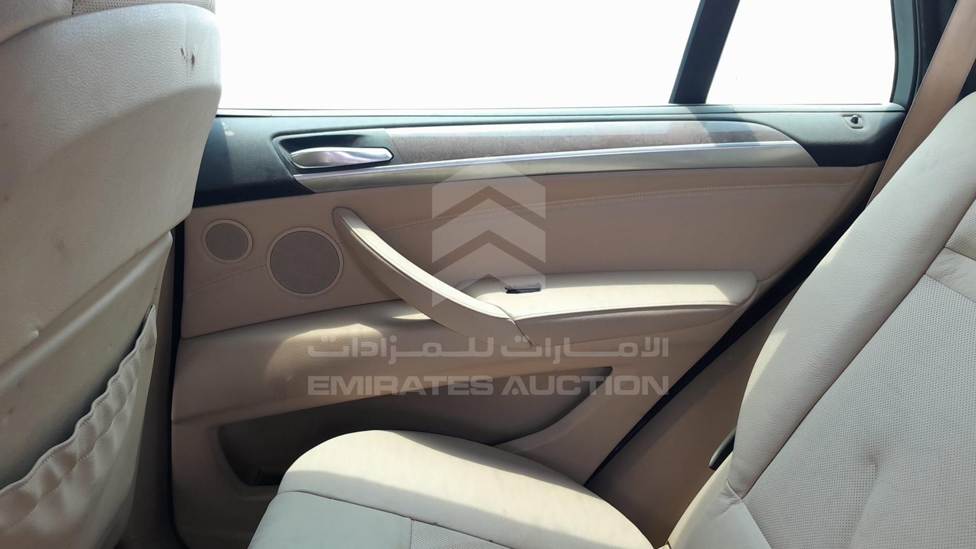2008 BMW X5 VIN: WBAFE81018L092493