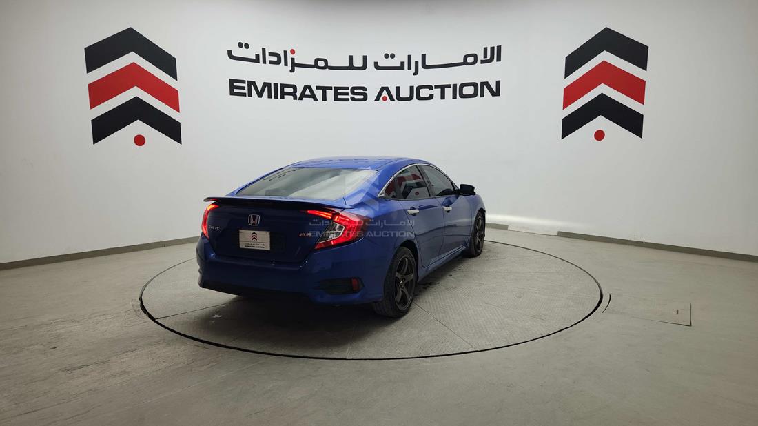 هوندا سيفيك 2019 — الزاوية الخلفية اليمنى — صورة 9