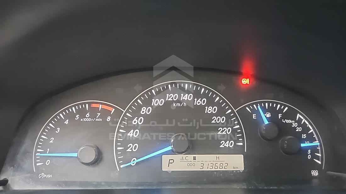 2015 Toyota Camry — Speedometer & RPM Gauges — Photo 17