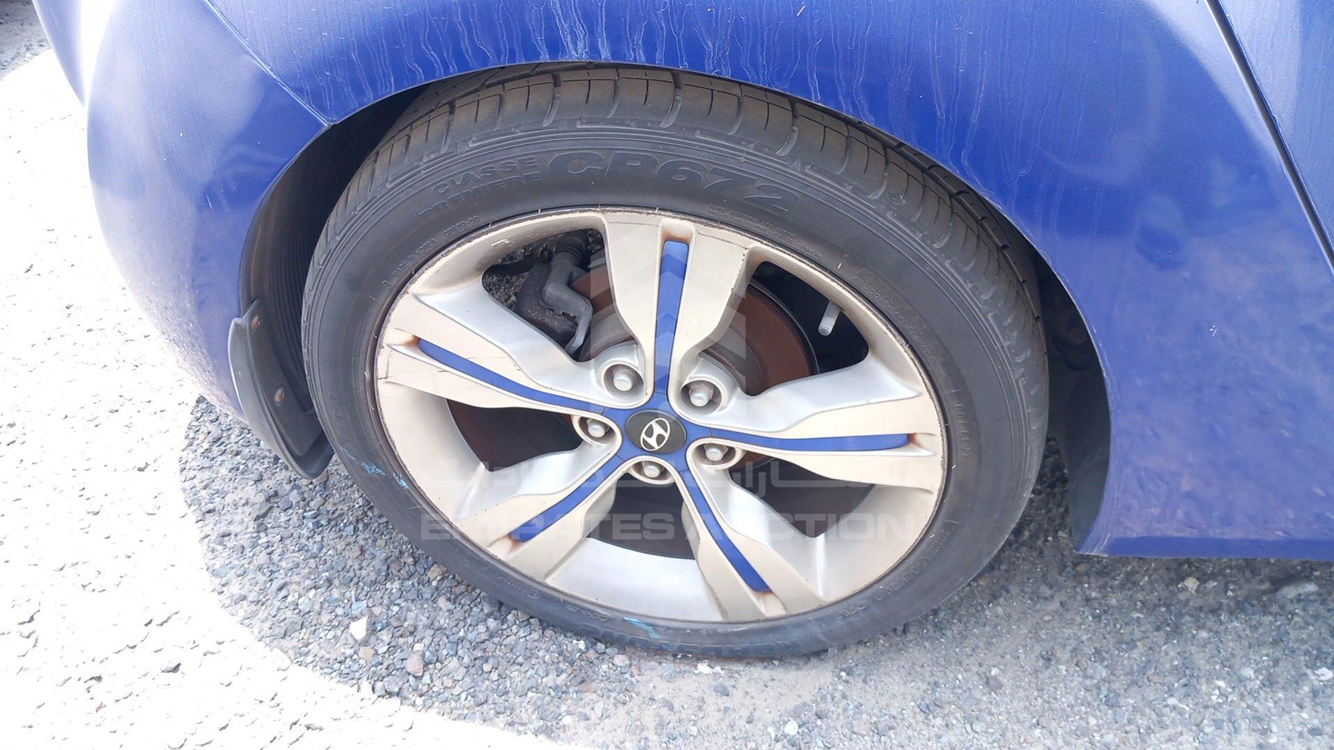 2012 HYUNDAI VELOSTER VIN: KMHTC61C7CU082138