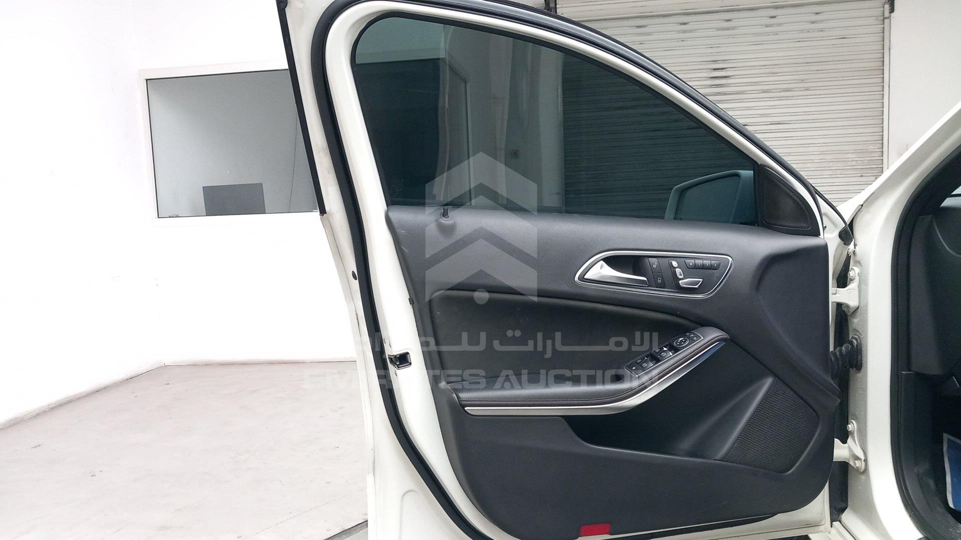 2018 MERCEDES A 250 VIN: WDDBF4EB4JJ702848