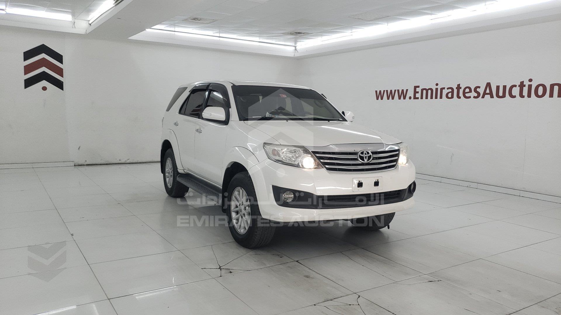 MHFYX59G0D8044989 - 2013 Toyota Fortuner - #356025