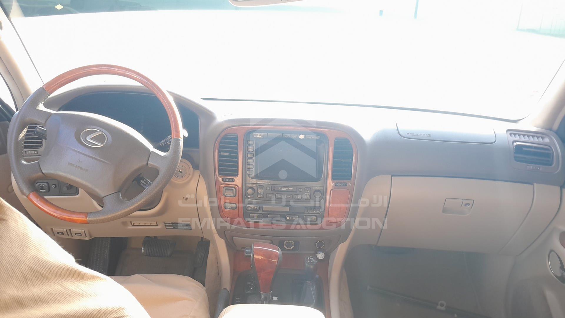 2002 LEXUS LX 470 VIN: JTJHT00W223520942
