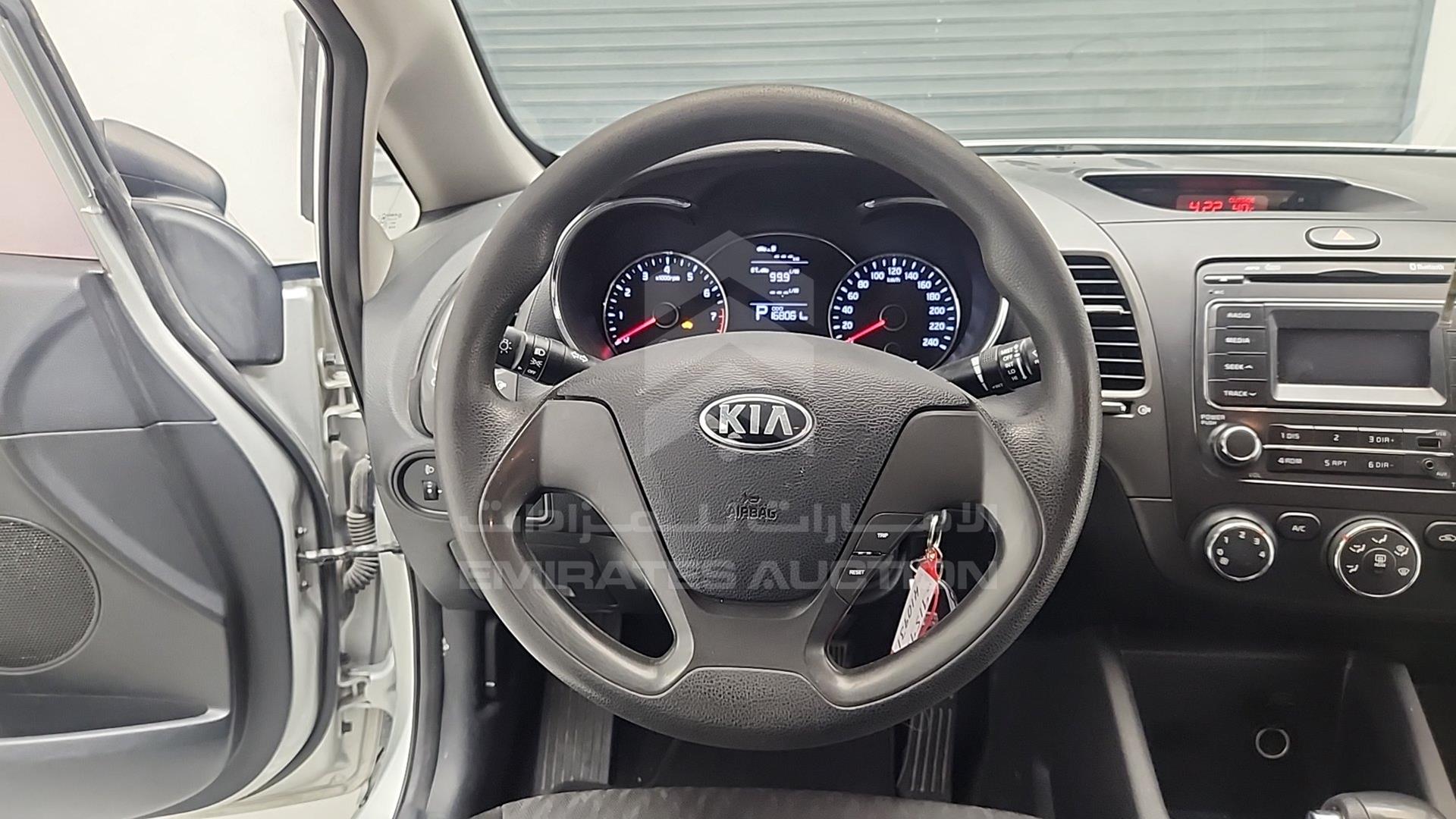 2016 KIA CERATO VIN: KNAFJ4110G5915950