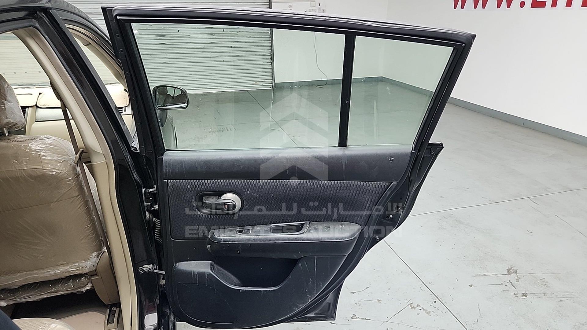 2011 NISSAN TIIDA VIN: 3N1BC1C73BL386856