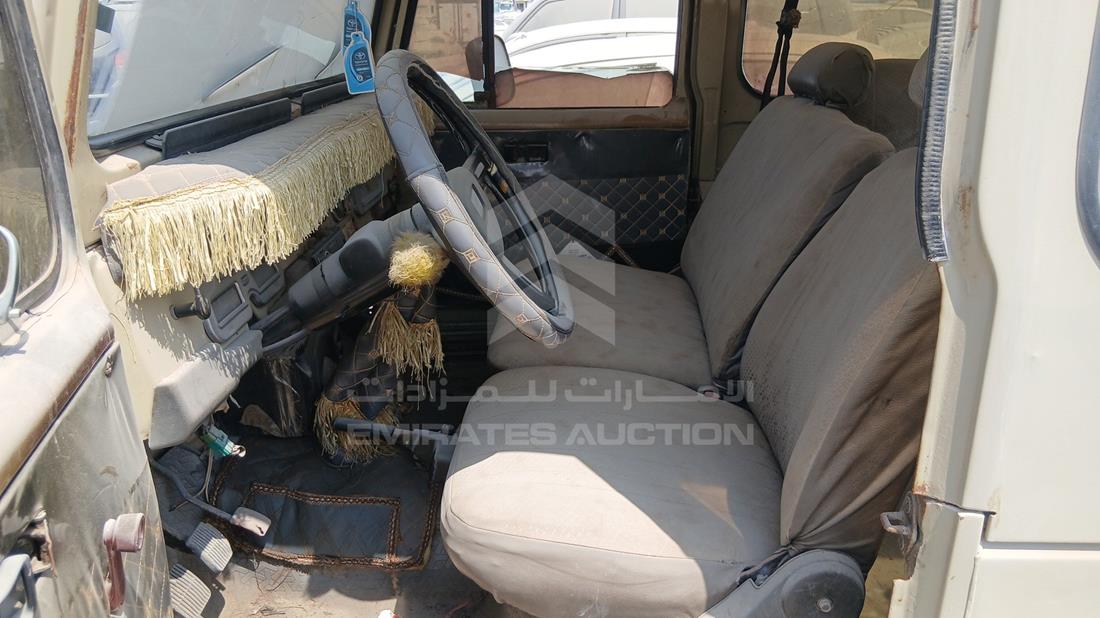 Toyota - Scrap without document — Front Left Driver Seat View — Photo 12
