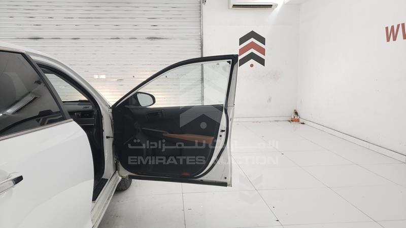 6T1BF9FK7FX563065 Auction: EmiratesAuction Lot: 409828 6T1BF9FK7FX563065 Toyota Camry 2015 WHITE Photo 31