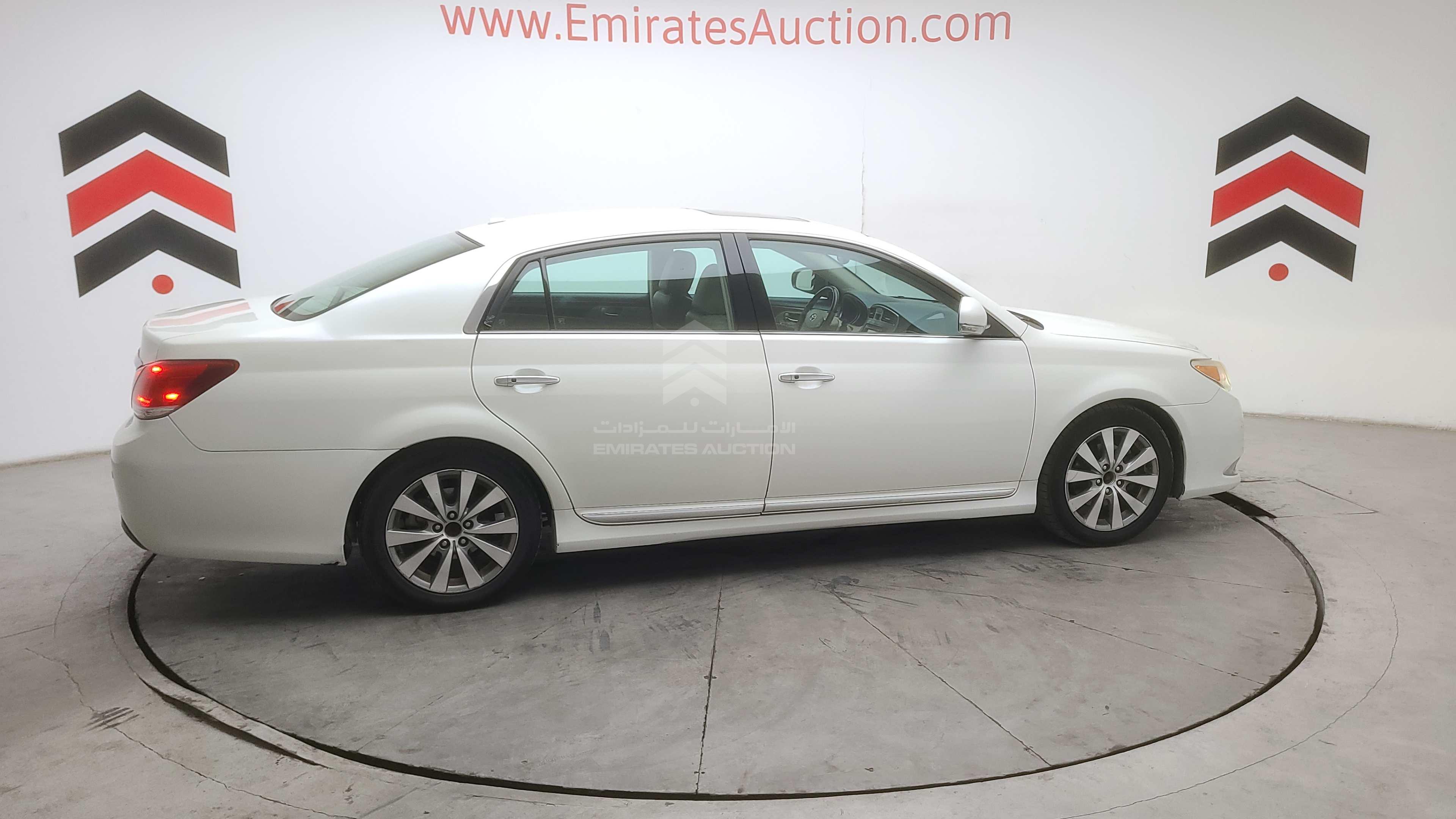 4T1BK36B2BU405586 - 2011 Toyota Avalon - #489716