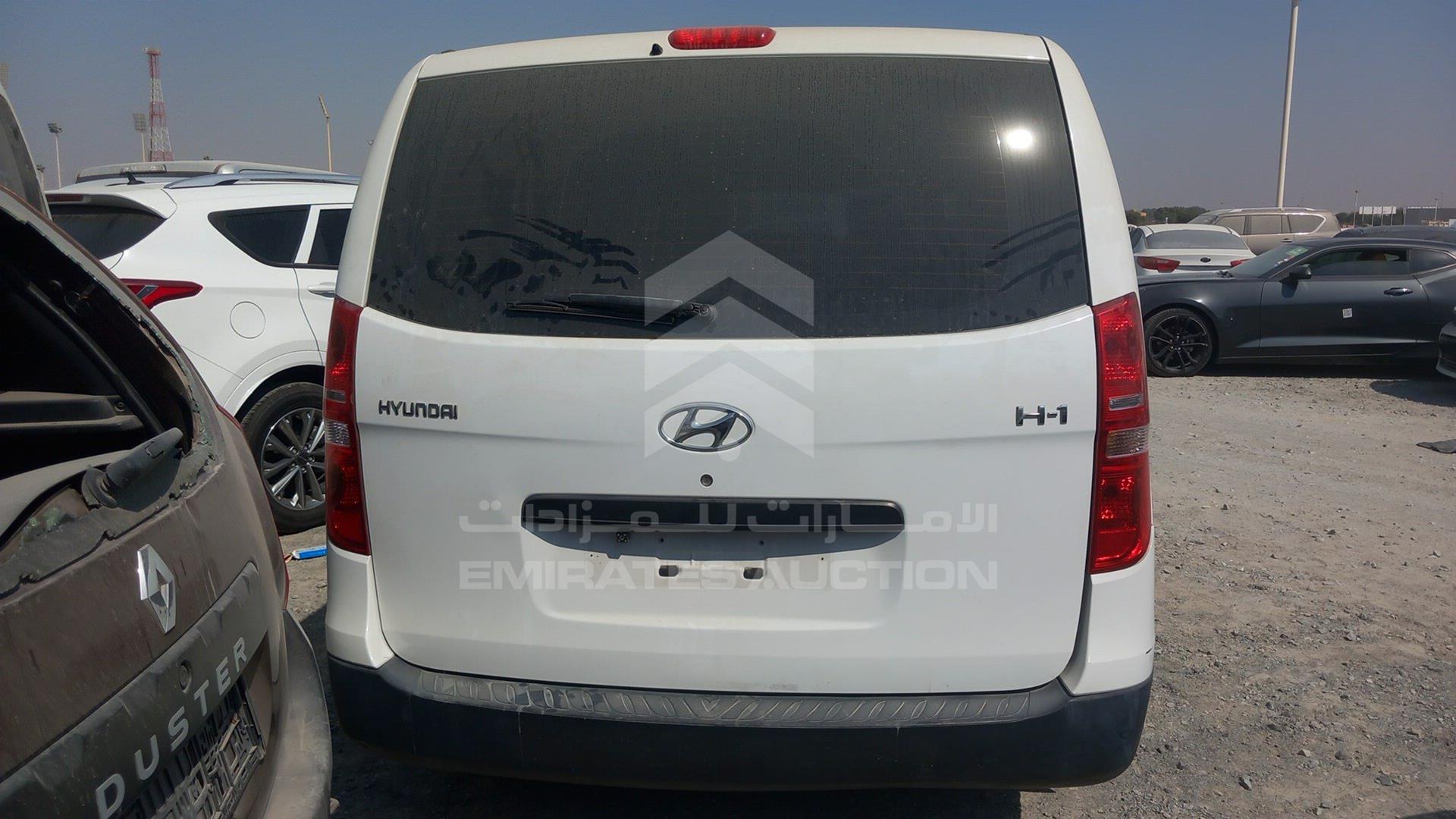 2015 HYUNDAI H1 VIN: KMHWG81R3FU643795