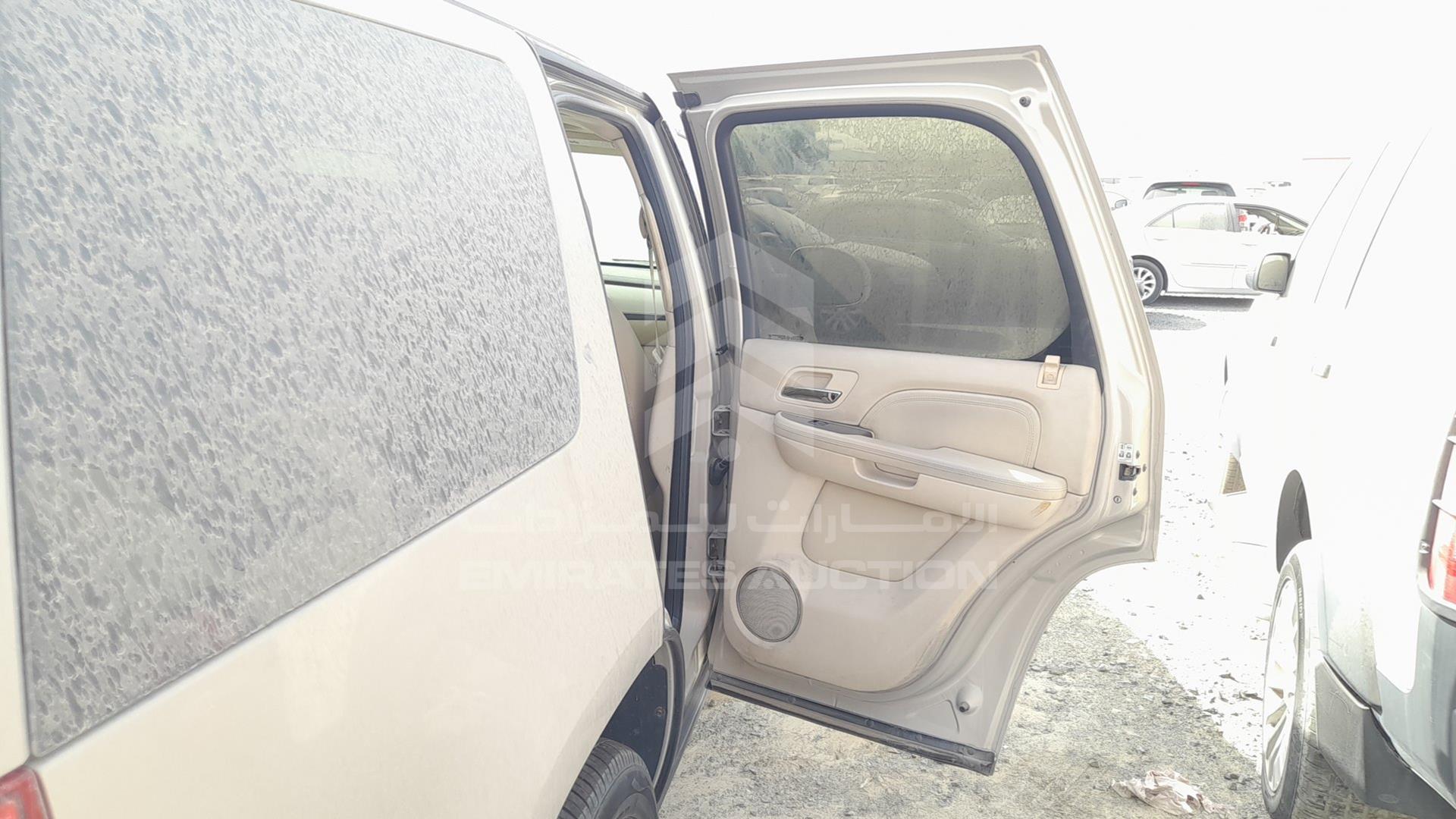2008 CADILLAC ESCALADE VIN: 1GYFK63818R164058