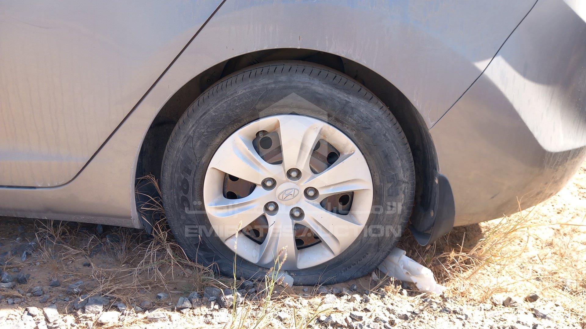 2015 HYUNDAI ELANTRA VIN: KMHDG41C1FU406492