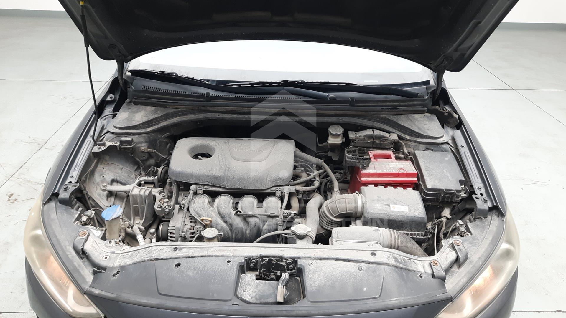 2017 HYUNDAI ELANTRA VIN: KMHD741CXHU399092