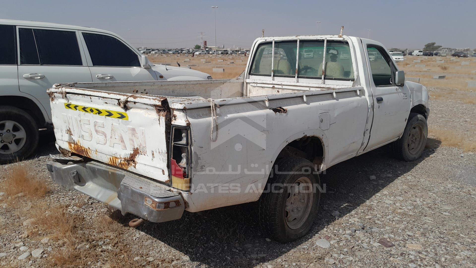 2001 NISSAN 2400 VIN: JN6DD22Y51X000201