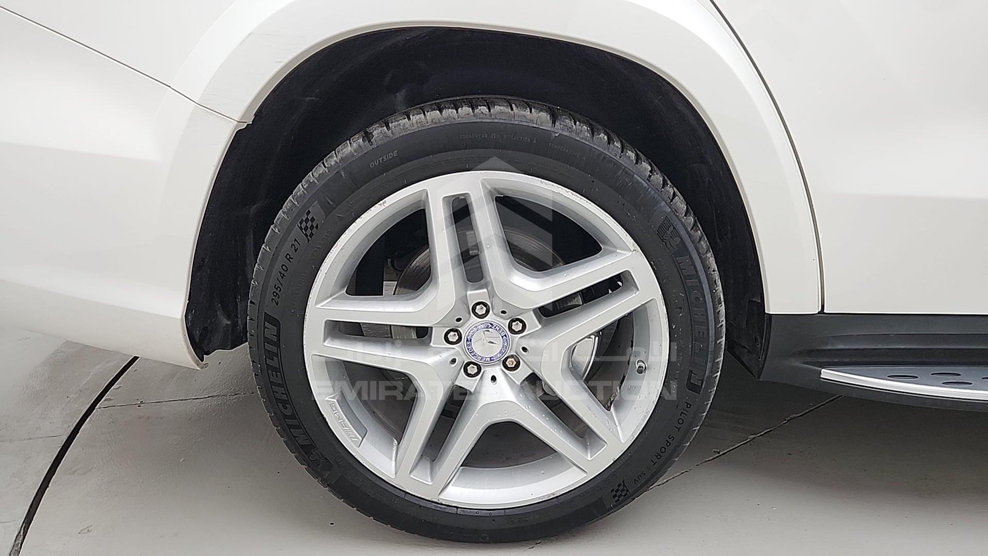 2015 MERCEDES GL 550 VIN: 4JGDF7DE7FA508690