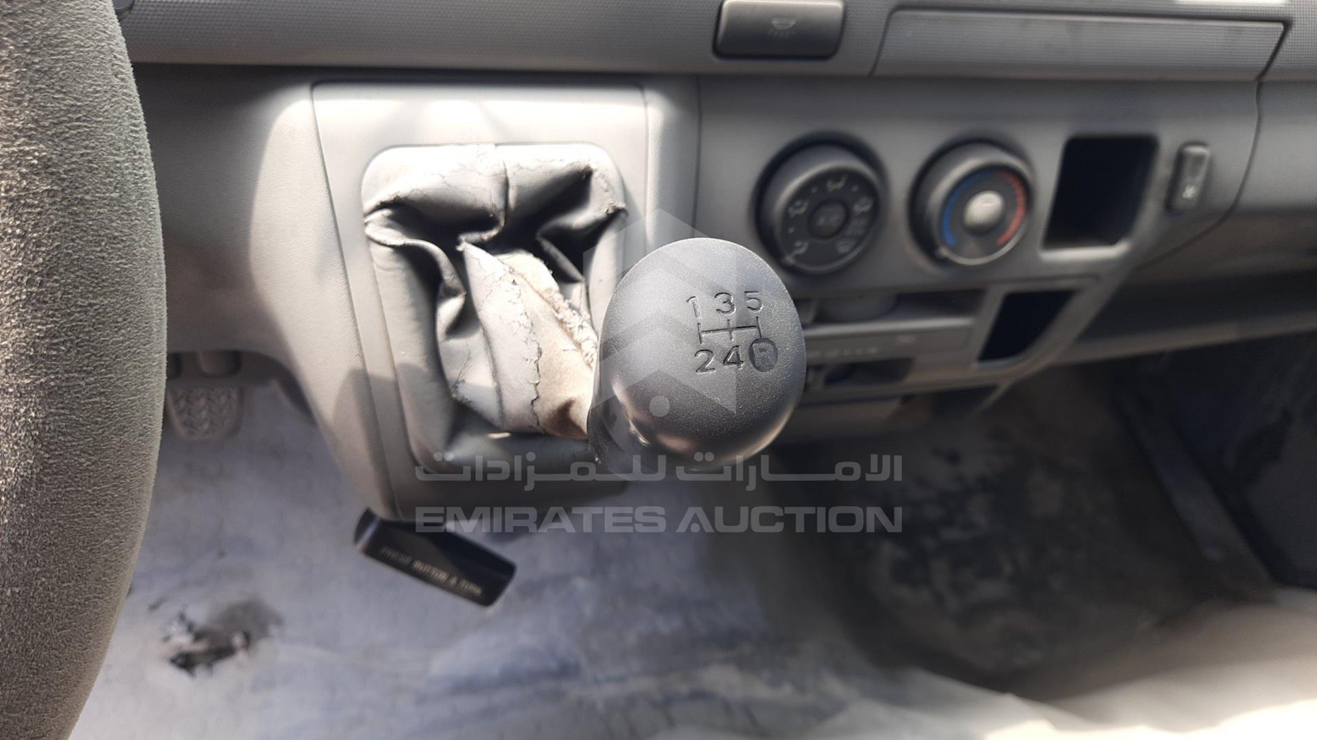 2010 TOYOTA HIACE VIN: JTGJX02P8A0033083