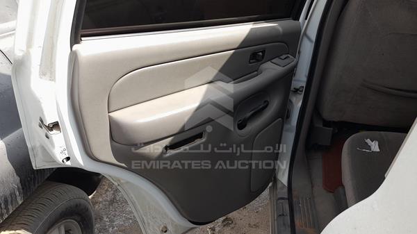 GMC Yukon 2004 1GKEK13ZX4J154154 Image 9