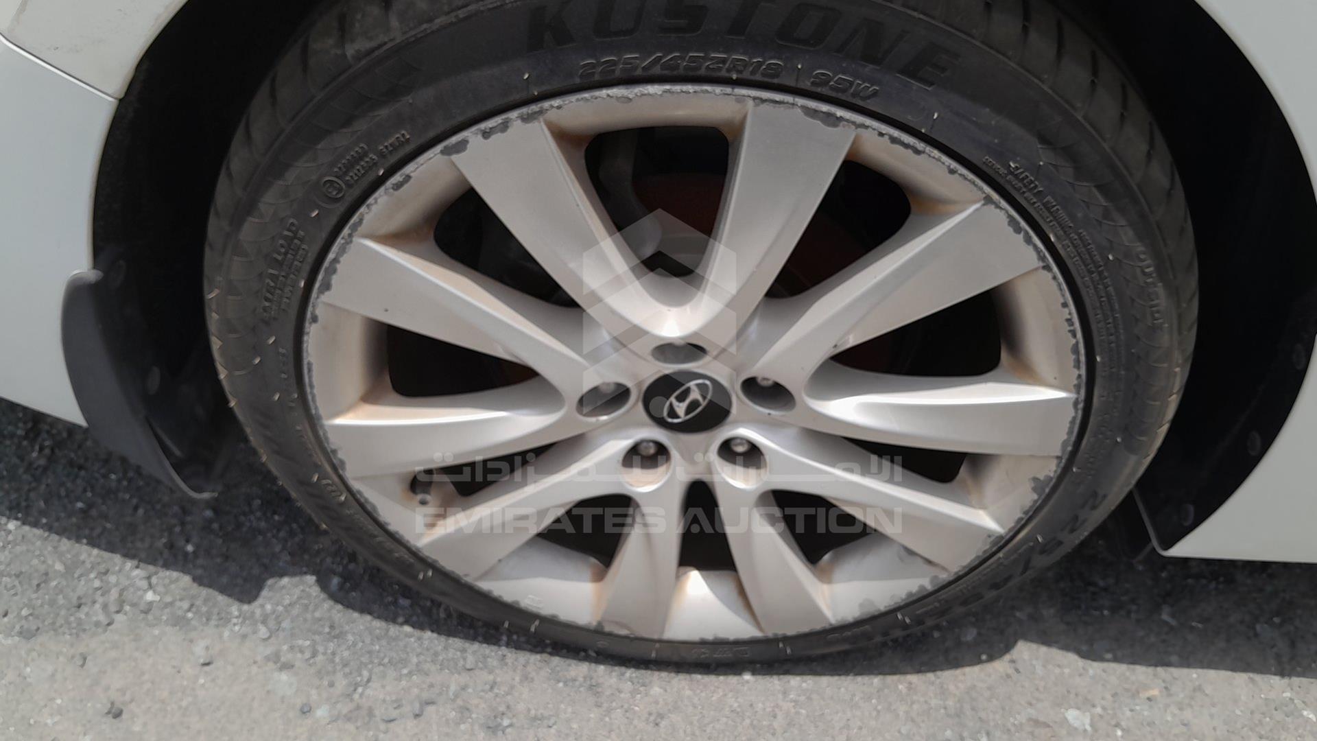 2014 HYUNDAI I40 VIN: KMHLC81C3EU063018