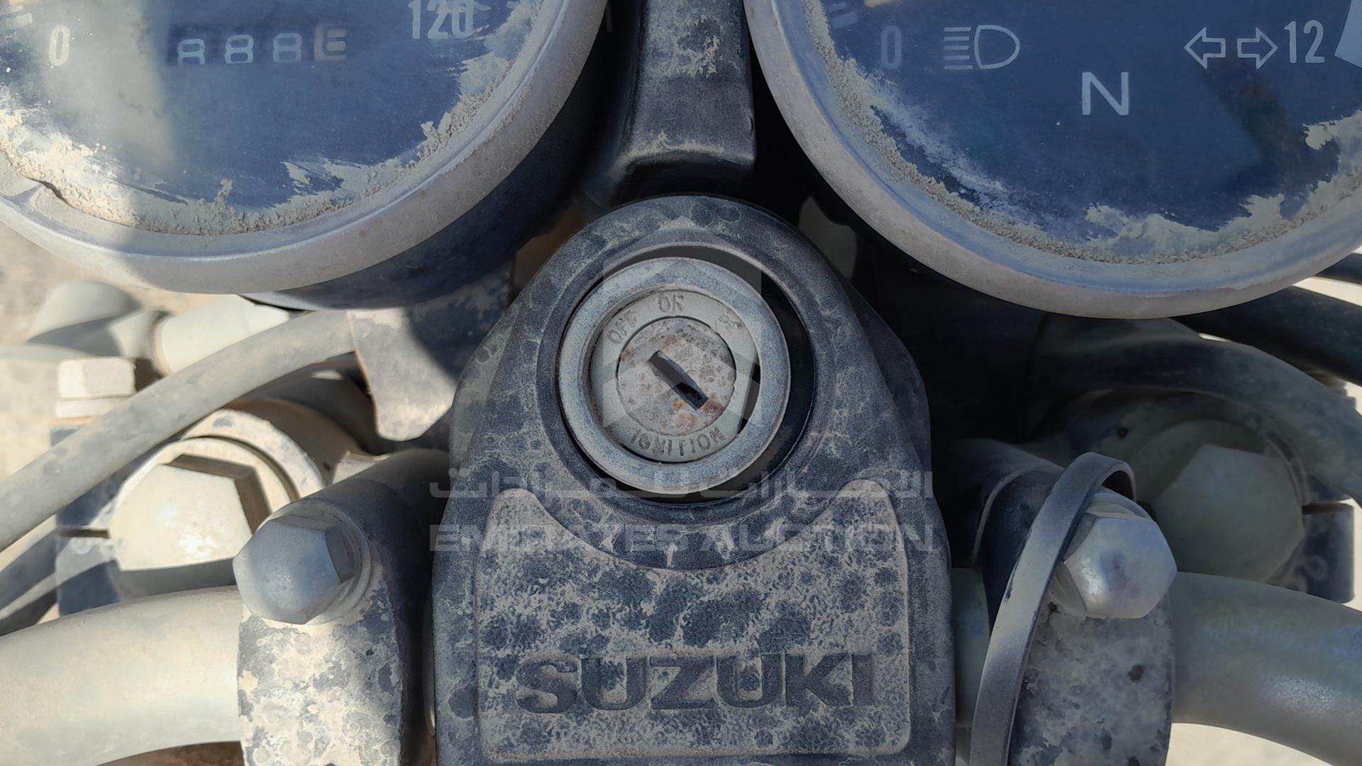 0 SUZUKI MOTORBIKE VIN: LC6PCJG9450803669