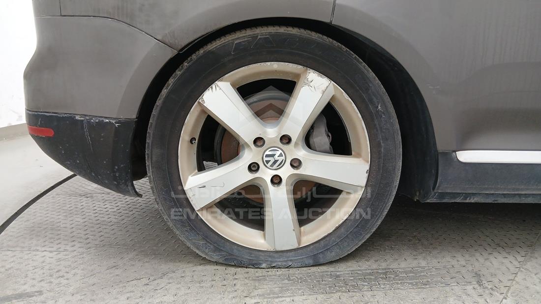 2008 Volkswagen Touareg — Rear Right Tyre — Photo 27