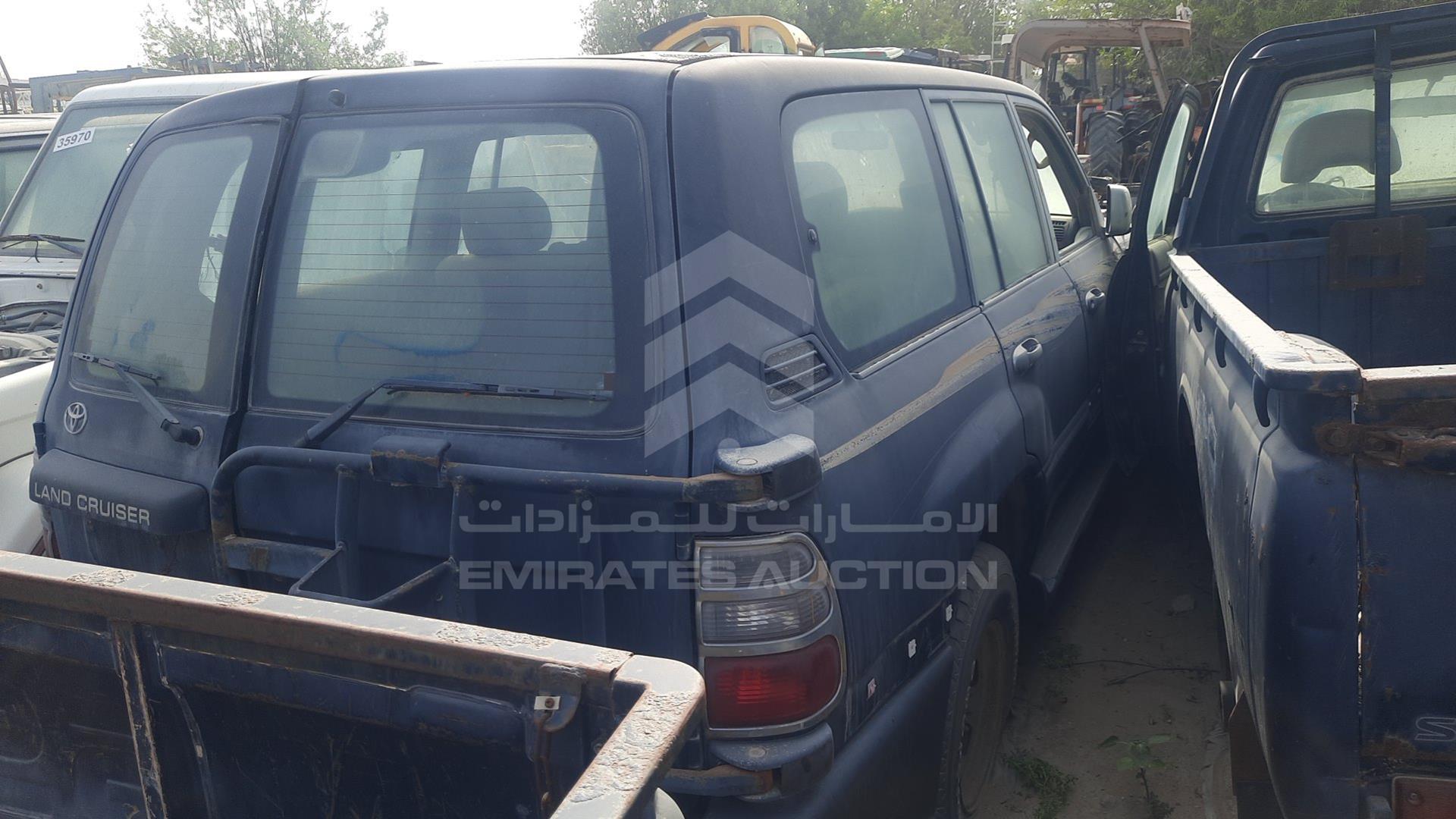 2004 TOYOTA LAND CRUISER VIN: JTECB09J943013719