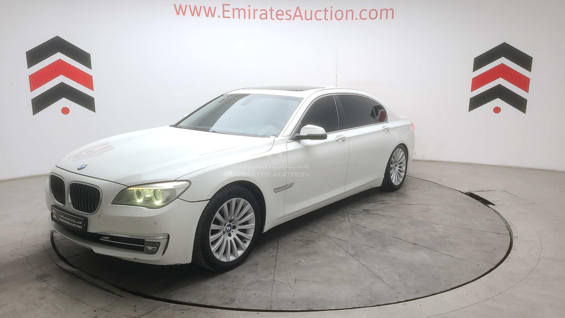 2013 BMW 730 VIN: WBAYE2109DDZ45880