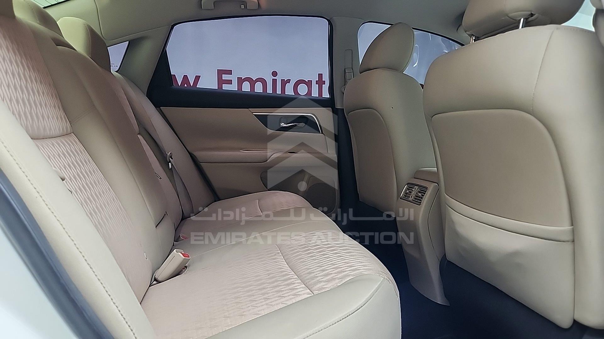 2018 NISSAN ALTIMA VIN: 1N4AL3A92JC293206