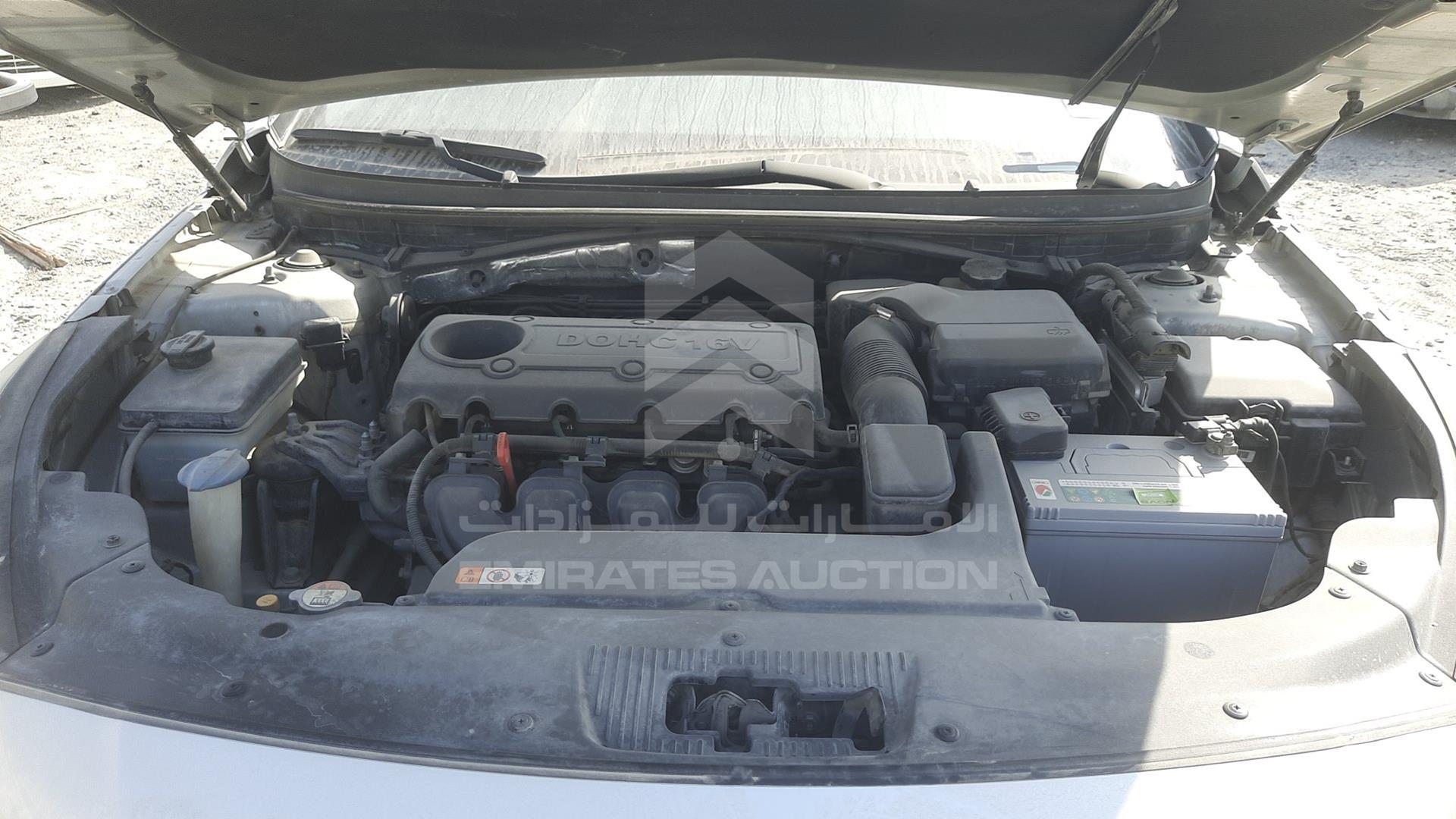 2016 HYUNDAI SONATA VIN: KMHE241G2GA122507