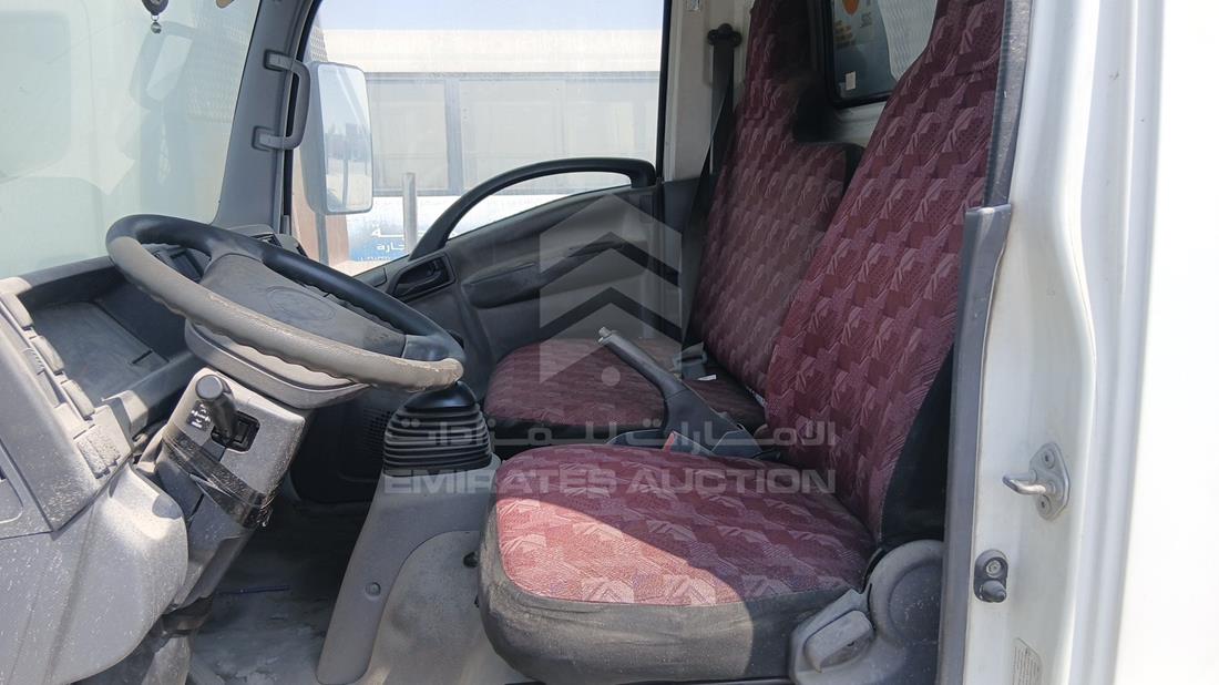 اسوزو Reward NM 2013 — زاوية السائق الأمامية اليسرى — صورة 12