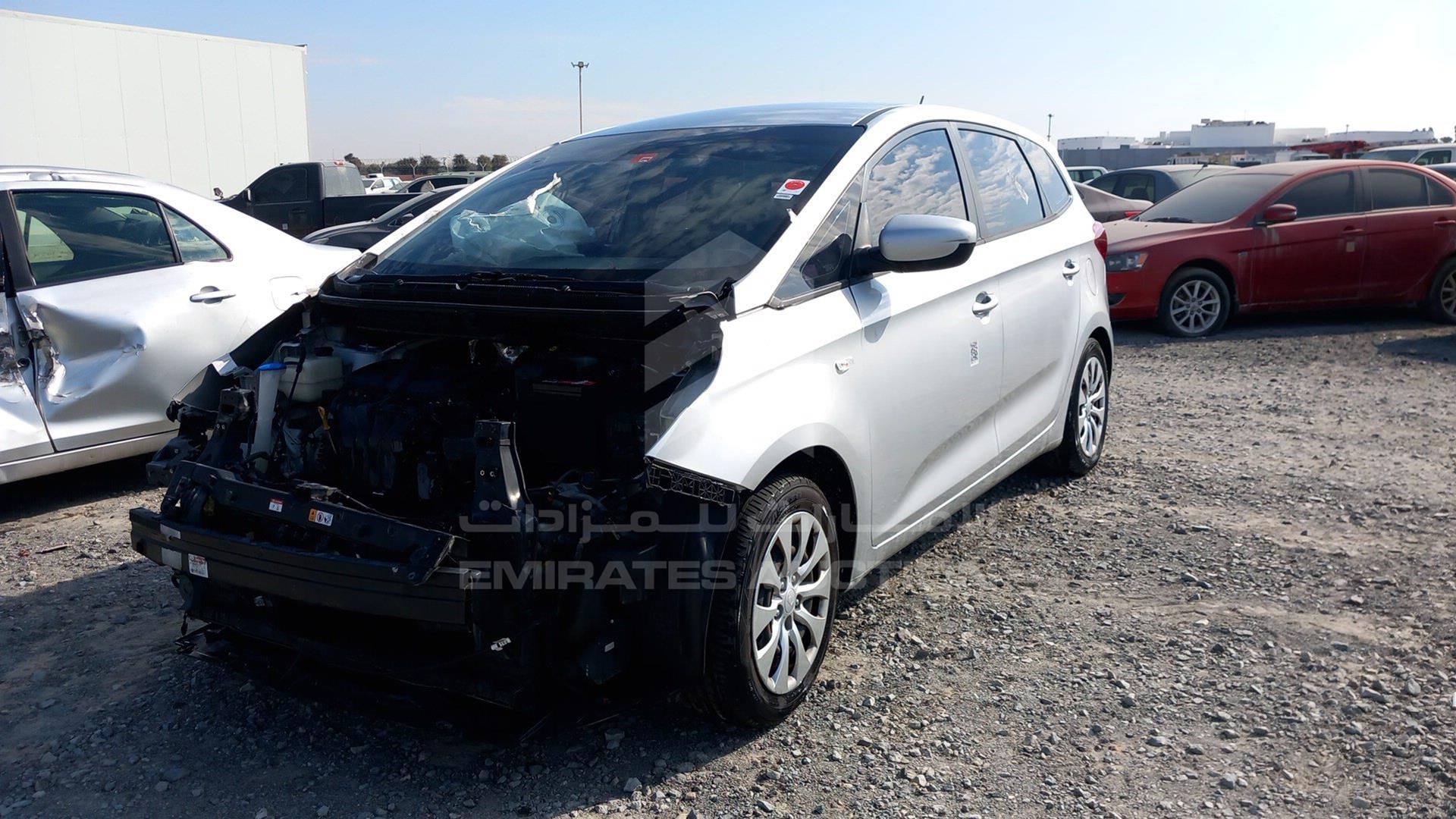 2018 KIA CARENS VIN: KNAHT8111J7187593