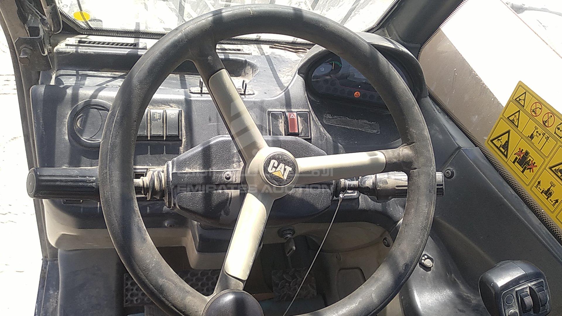 2014 CATERPILLAR TH414 VIN: YC5000000TBZ00900