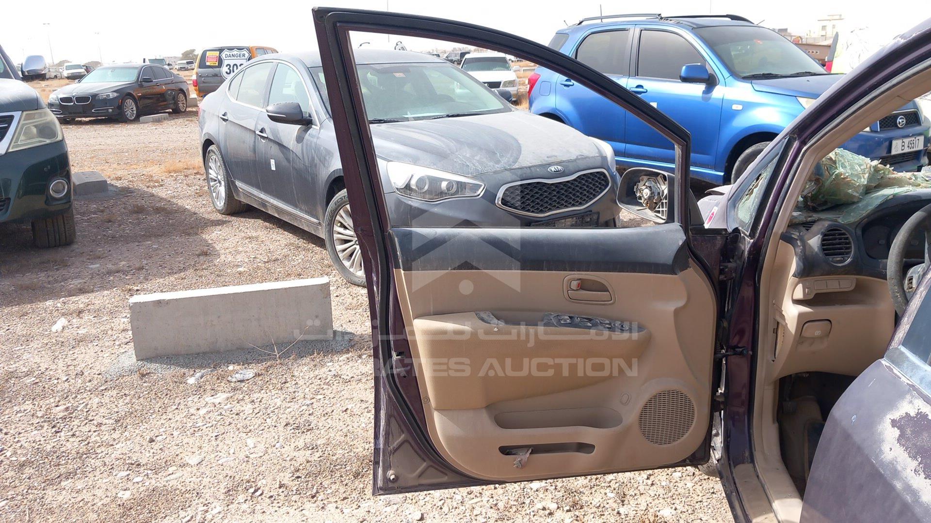 2007 KIA CARENS VIN: KNAFG521877103576